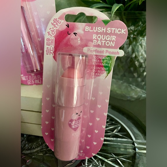 🆕🍑 “PERFECT PEACH” BEAUTY COLLECTION! BRAND NEW FACTORY SEALED! - Picture 3 of 8